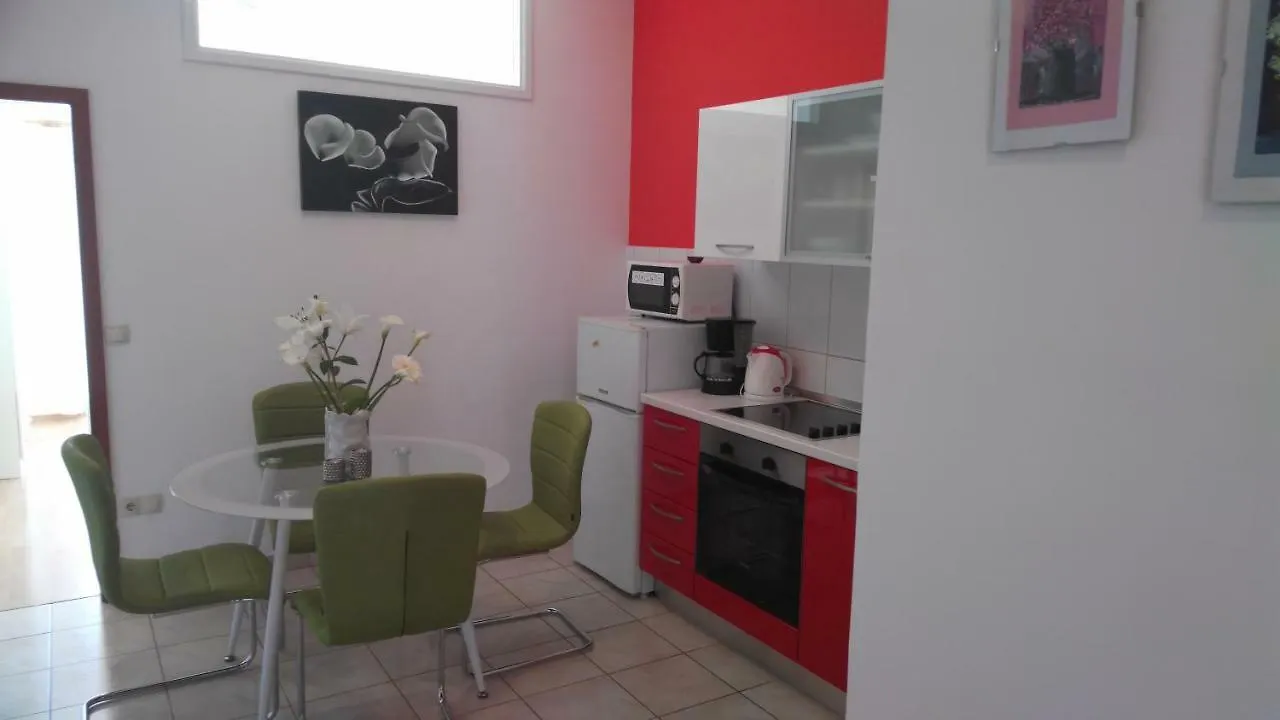 Apartments Zunic Trogir 0*,